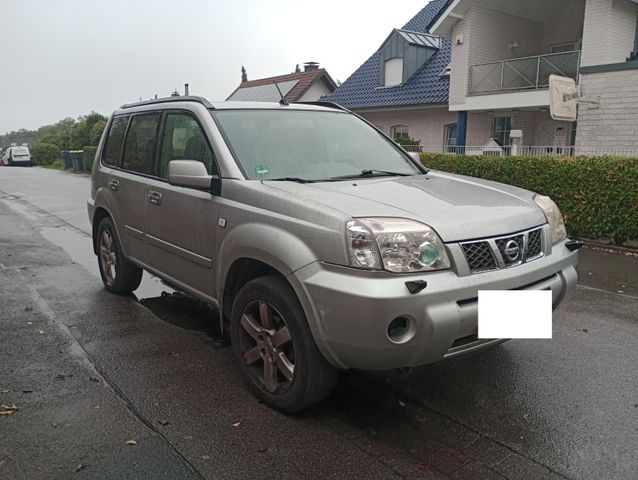 Nissan X-Trail m. Leder, Klima + AHK(2,5t Anhängelast)