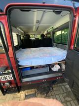 Land Rover Defender TD4 - rote Land Rover Defender