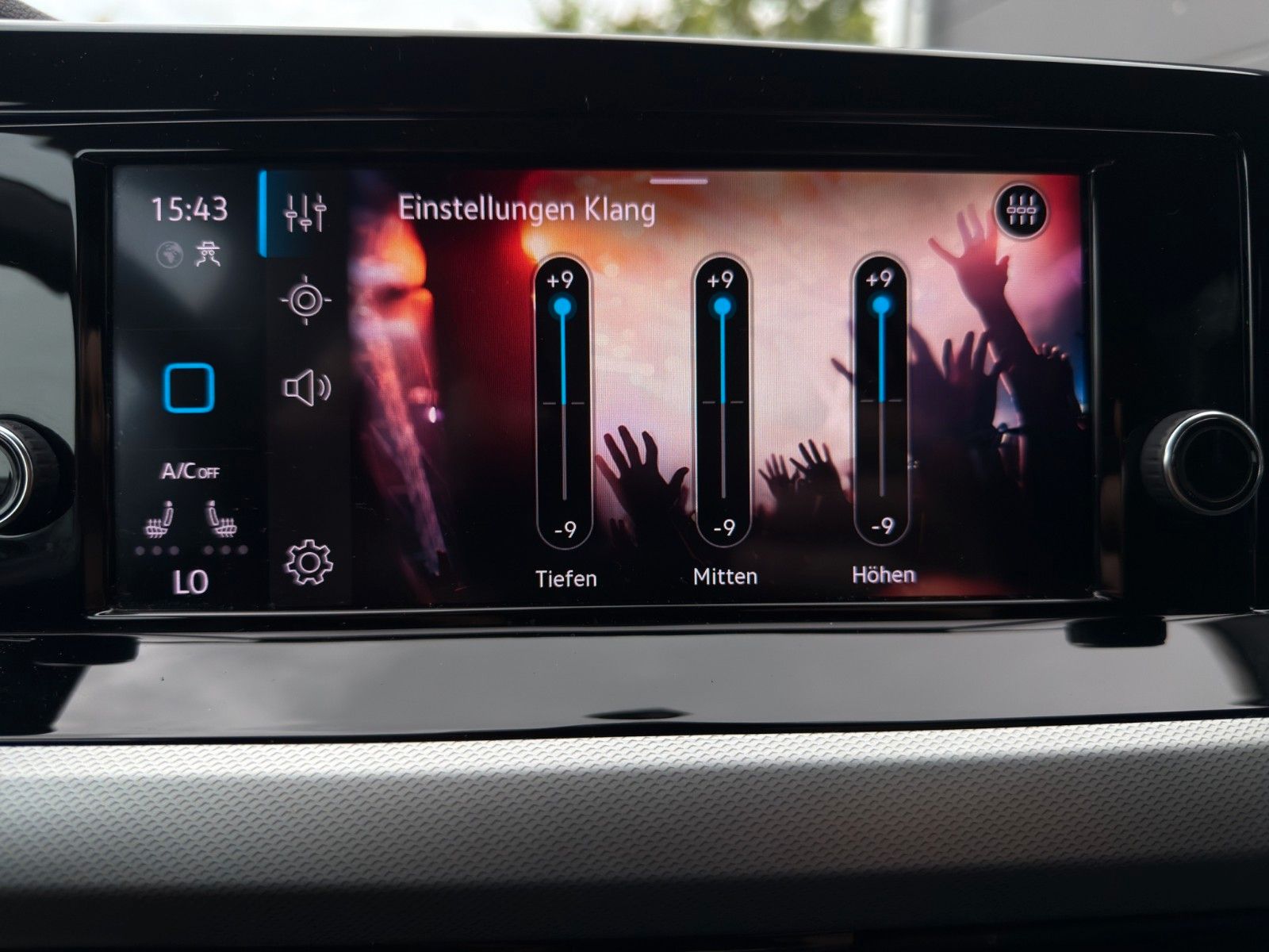 Fahrzeugabbildung Volkswagen Golf VIII Lim.*Bhz.Lenk*Virt.Cockpit*Carplay*LED