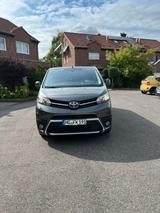 Toyota Proace (Verso) 2,0-l-D-4D 130kW L2 Family Au... - gebrauchte Toyota Proace (Verso) aus dem Jahr 2019