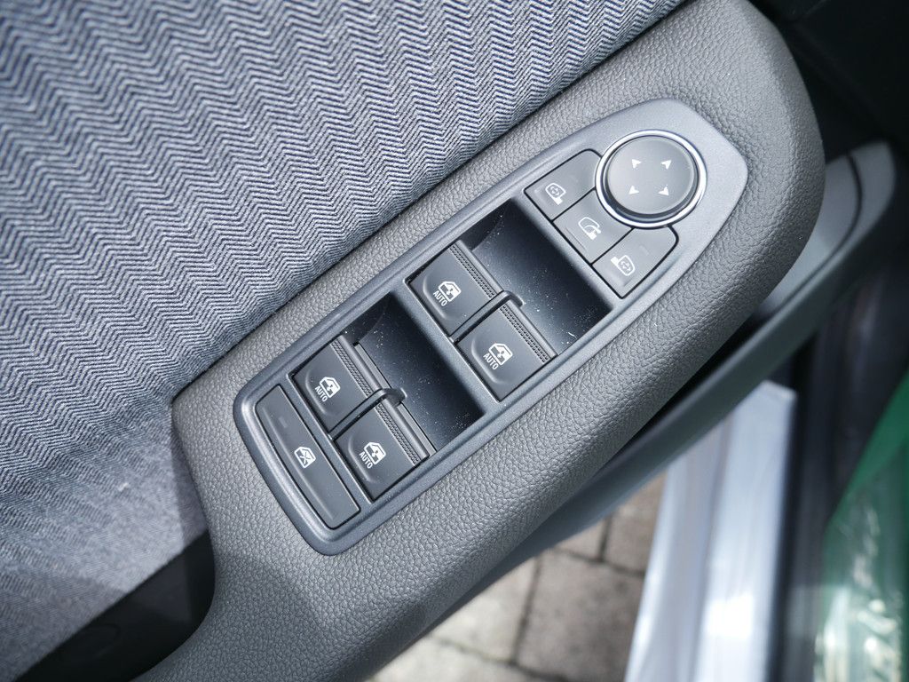 Fahrzeugabbildung Renault Clio Techno TCe 90