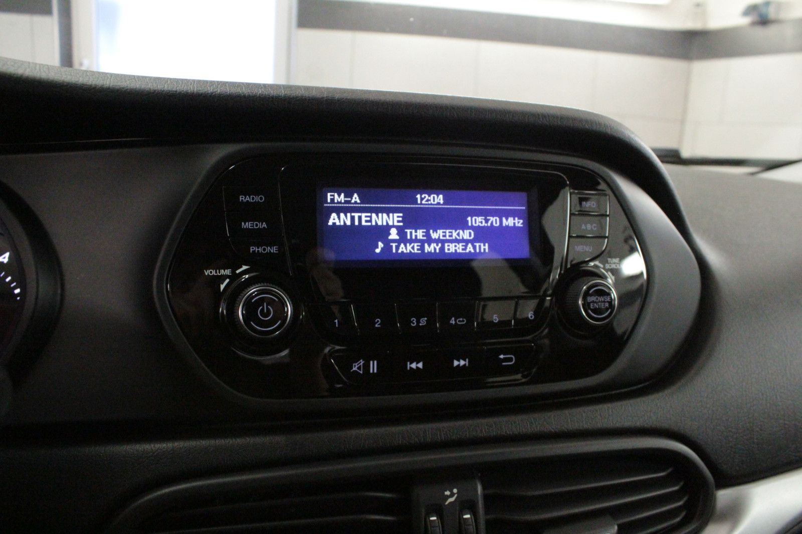 Fahrzeugabbildung Fiat Tipo 1,4 16V Kombi POP *Winterräder*Bluetooth*