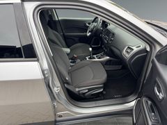 Fahrzeugabbildung Jeep Compass 2.0 MultiJet 103kW Longitude 4x4