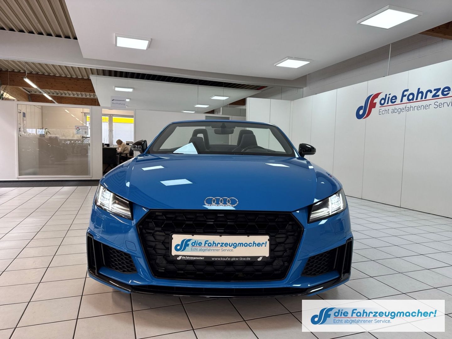 Fahrzeugabbildung Audi TT 40 TFSI 2.0 S line Sportpaket El. Verdeck Nav
