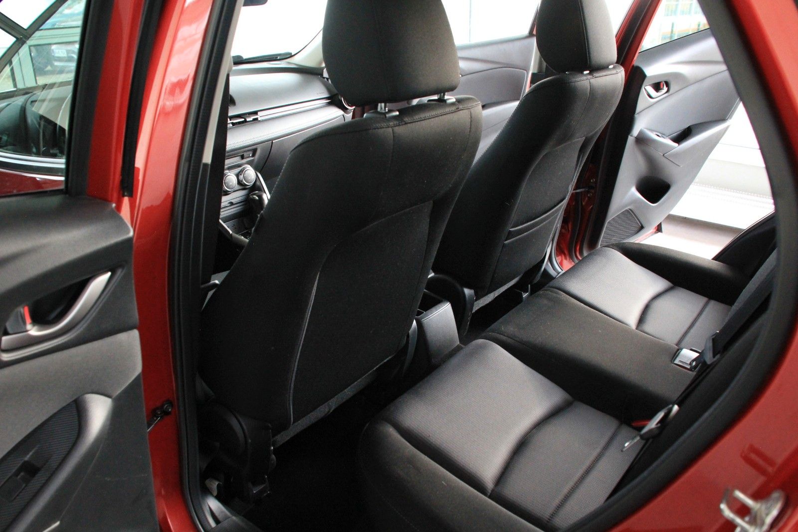 Fahrzeugabbildung Mazda CX-3 2.0 Skyactive-G Exclusive-Line