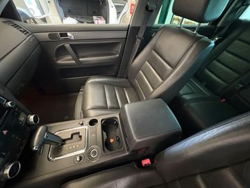 Volkswagen Touareg - 8