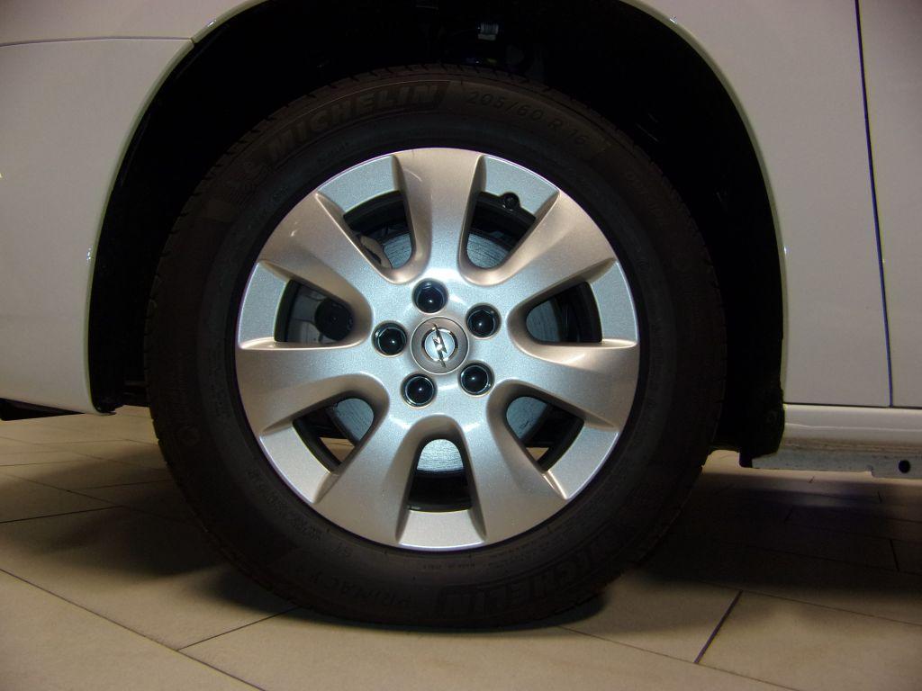 Opel Combo e-Life Ultimate NAVI SITZHZG KLIMAAUT RFK