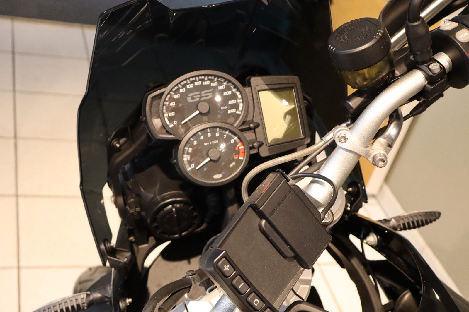 Fahrzeugabbildung BMW F800GS nur 2848km mit Seitenkoffer