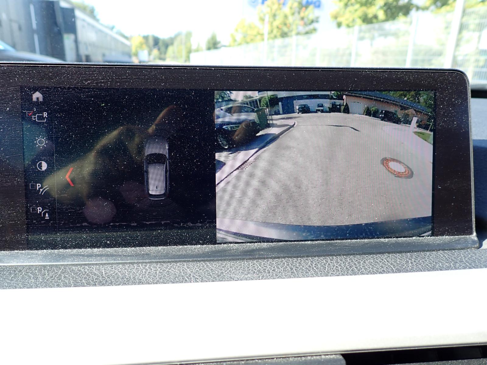BMW 330i xDrive Advantage LED Leder Memory 1. Hand