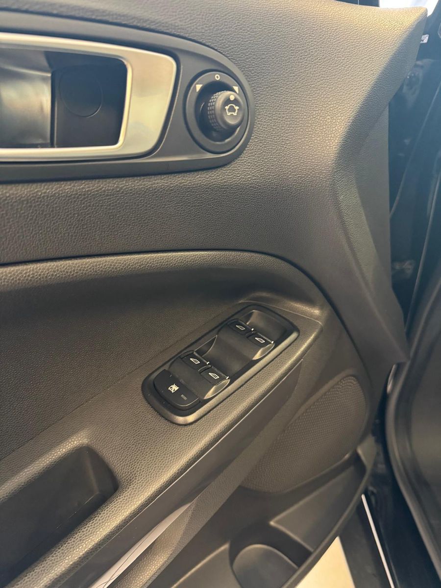 Fahrzeugabbildung Ford EcoSport Trend / AHK/ NAVI/ KAMERA/ GARANTIE