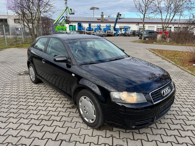 Audi A3 1.6 Benzin 8P 102 ps TÜV bis 11.2025