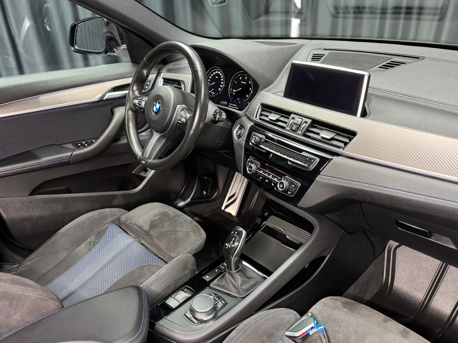 Fahrzeugabbildung BMW BMW X2 20d|M Sport|Individual|AHK|Kamera|