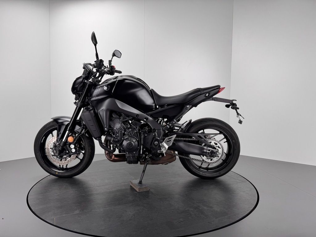 Fahrzeugabbildung Yamaha MT-09 *TOP-ZUSTAND *WENIG KM