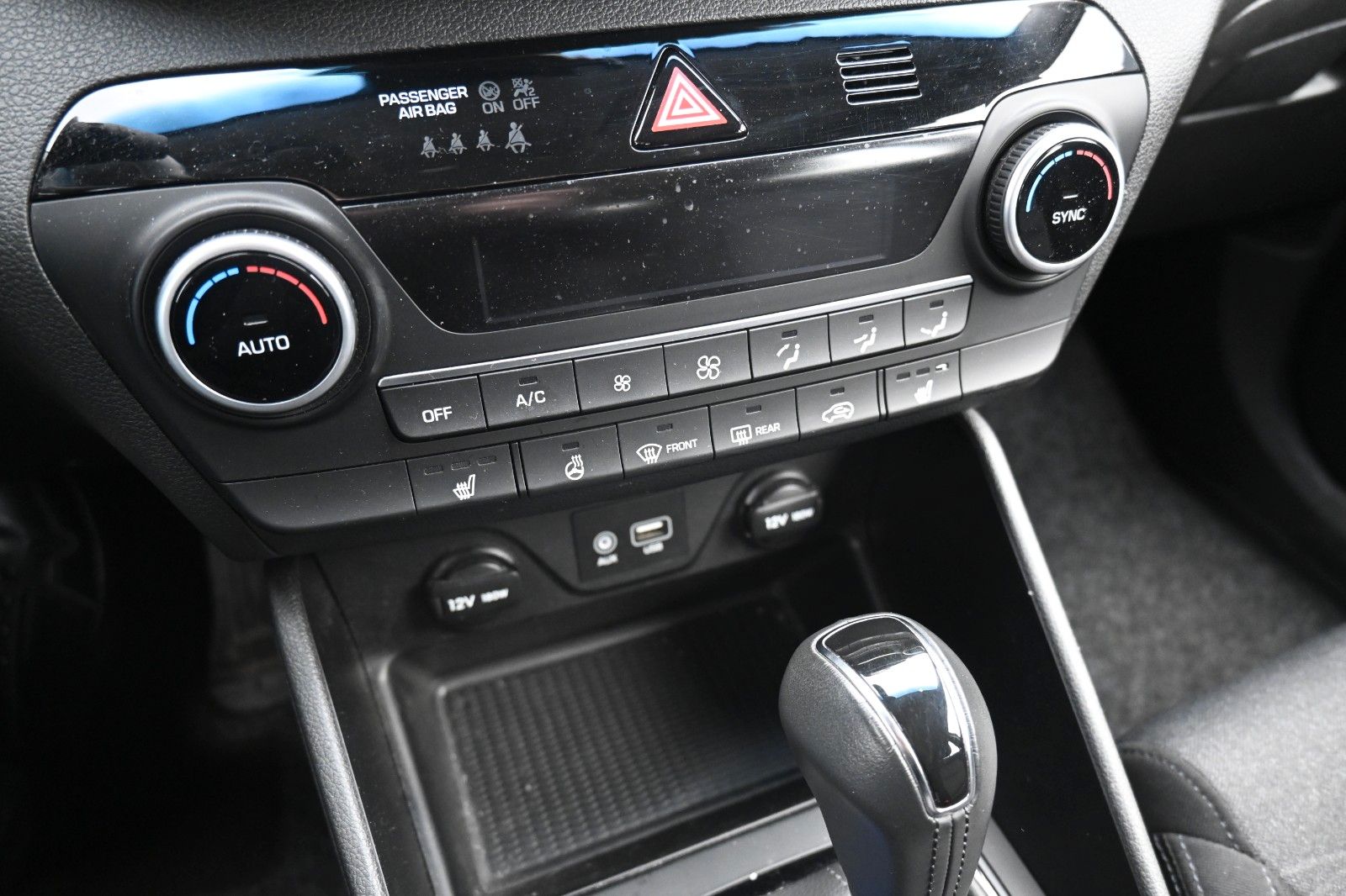 Fahrzeugabbildung Hyundai Tucson 2WD 1.6 DCT*TEMPO*NAV*SIHZG*RFK