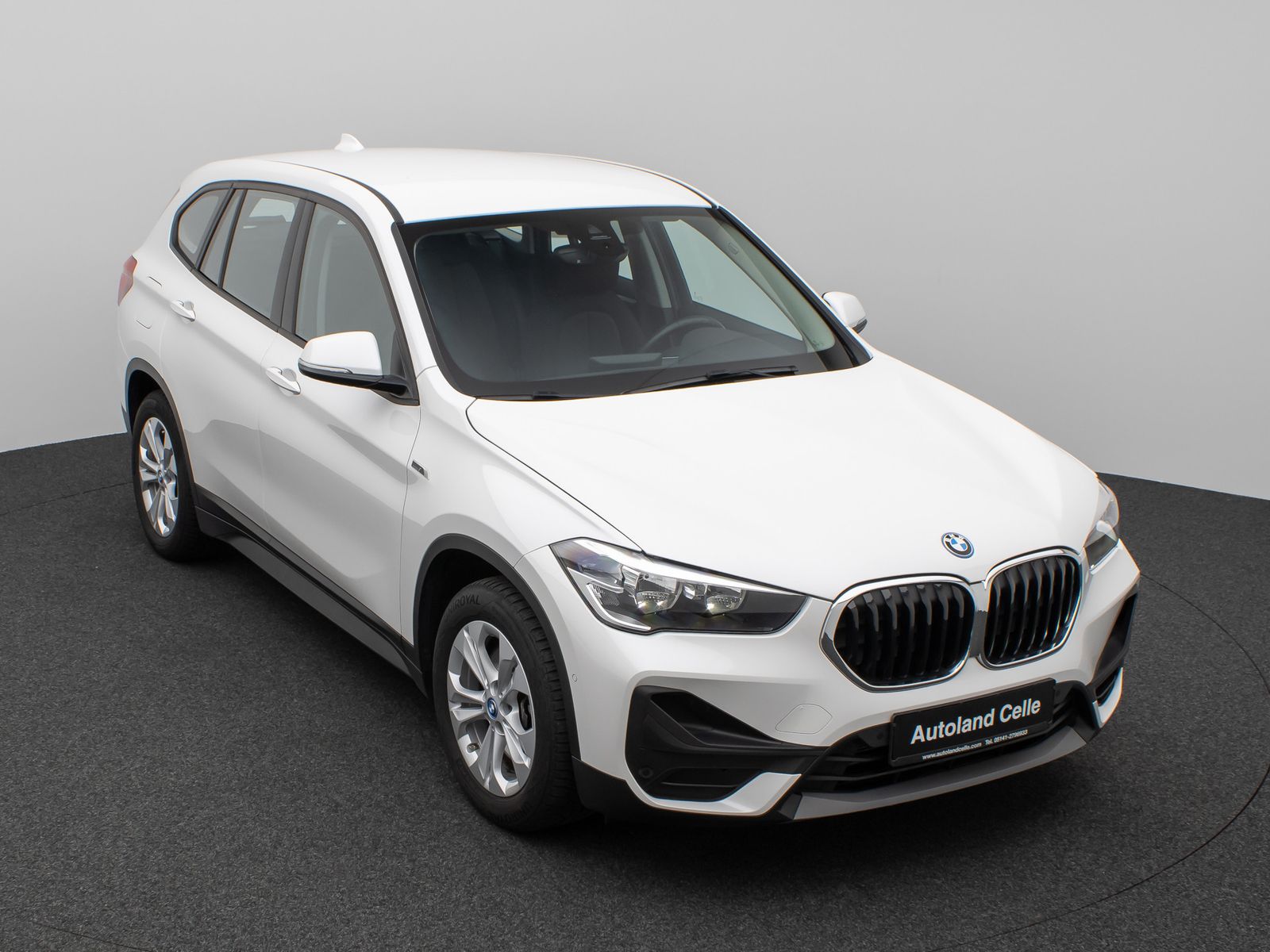 Fahrzeugabbildung BMW X1 xD25e Parkassist DAB AHK Geschwindigkeitsreg