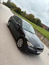 BMW E91 325 Touring - BMW 325 aus 2008: Kombi