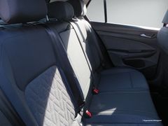 VW Golf VIII 2.0 TDI Move DSG LED Navi ACC Rfk 16'' VW Golf VIII 2.0 TDI Move DSG LED Navi ACC Rfk 16''
