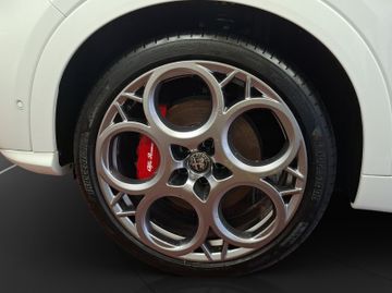 Alfa Romeo Tonale 1.5 Tributo Italiano Kam*KeyLess*Navi