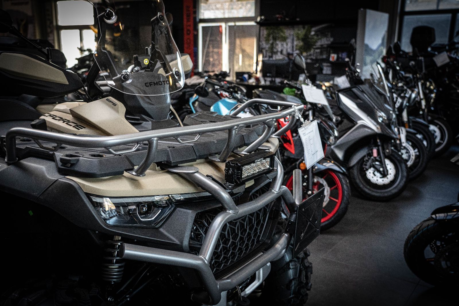 Fahrzeugabbildung CFMOTO CForce 1000 Touring Pro Overland