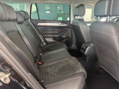 VW Passat Variant Elegance /RFK/ACC/Matrix/AHK