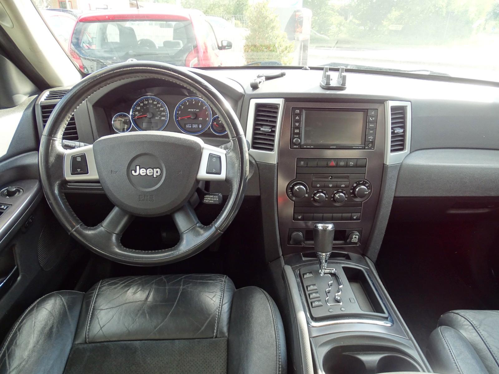 JEEP GRAND CHEROKEE SRT8 6.1L V8 HEMI 426 ch 4X4 BVA - TOIT OUVRANT - 213000 km