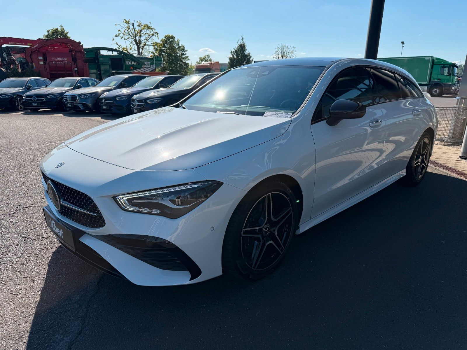 Fahrzeugabbildung Mercedes-Benz CLA 220d SB AMG+Pano+Distr+AHK+Night+Ambiente