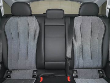 Mercedes E 220 - 9