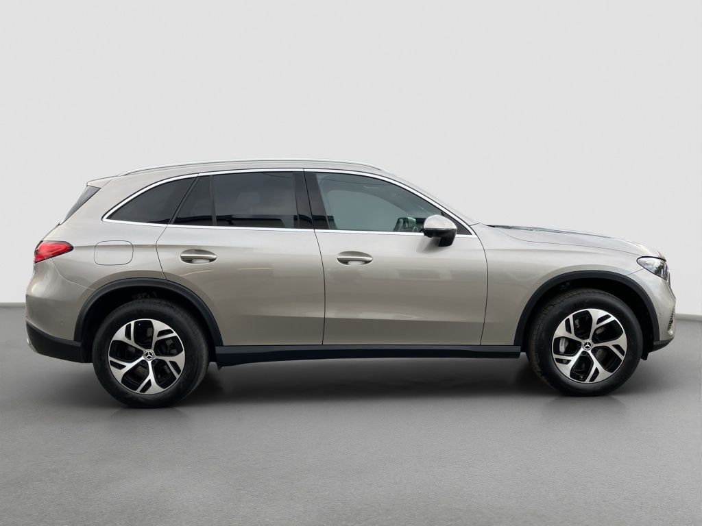 Fahrzeugabbildung Mercedes-Benz GLC 300 e 4M AVANTGARDE*AHK*360°KAM*DIGIT-LIGHT