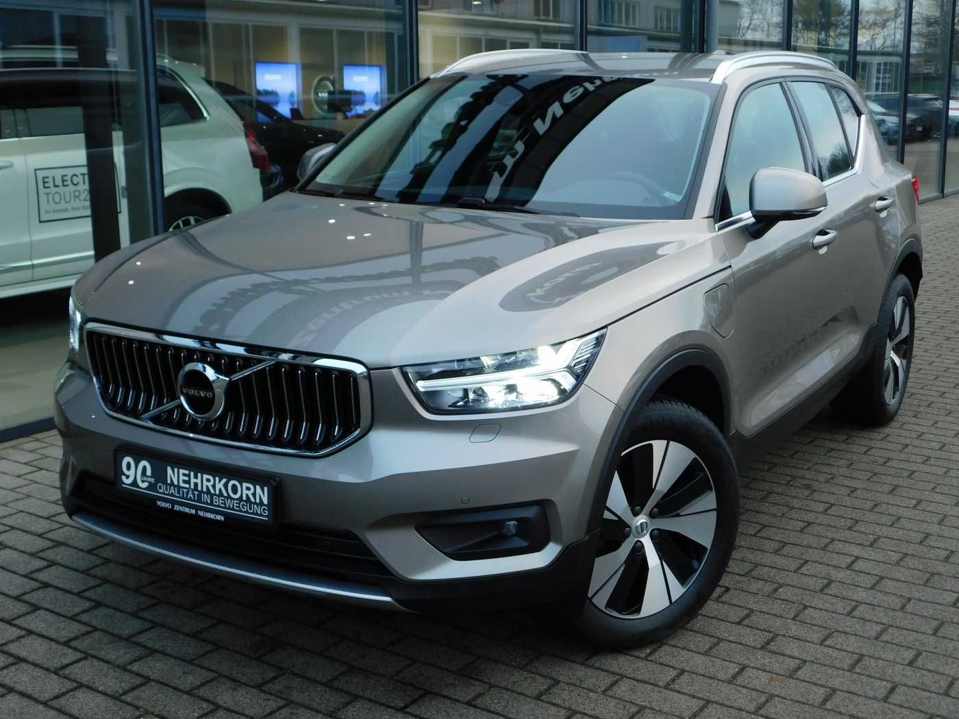 Fahrzeugabbildung Volvo XC40 Plug-In-Hybrid T4 Recharge Inscription Expr