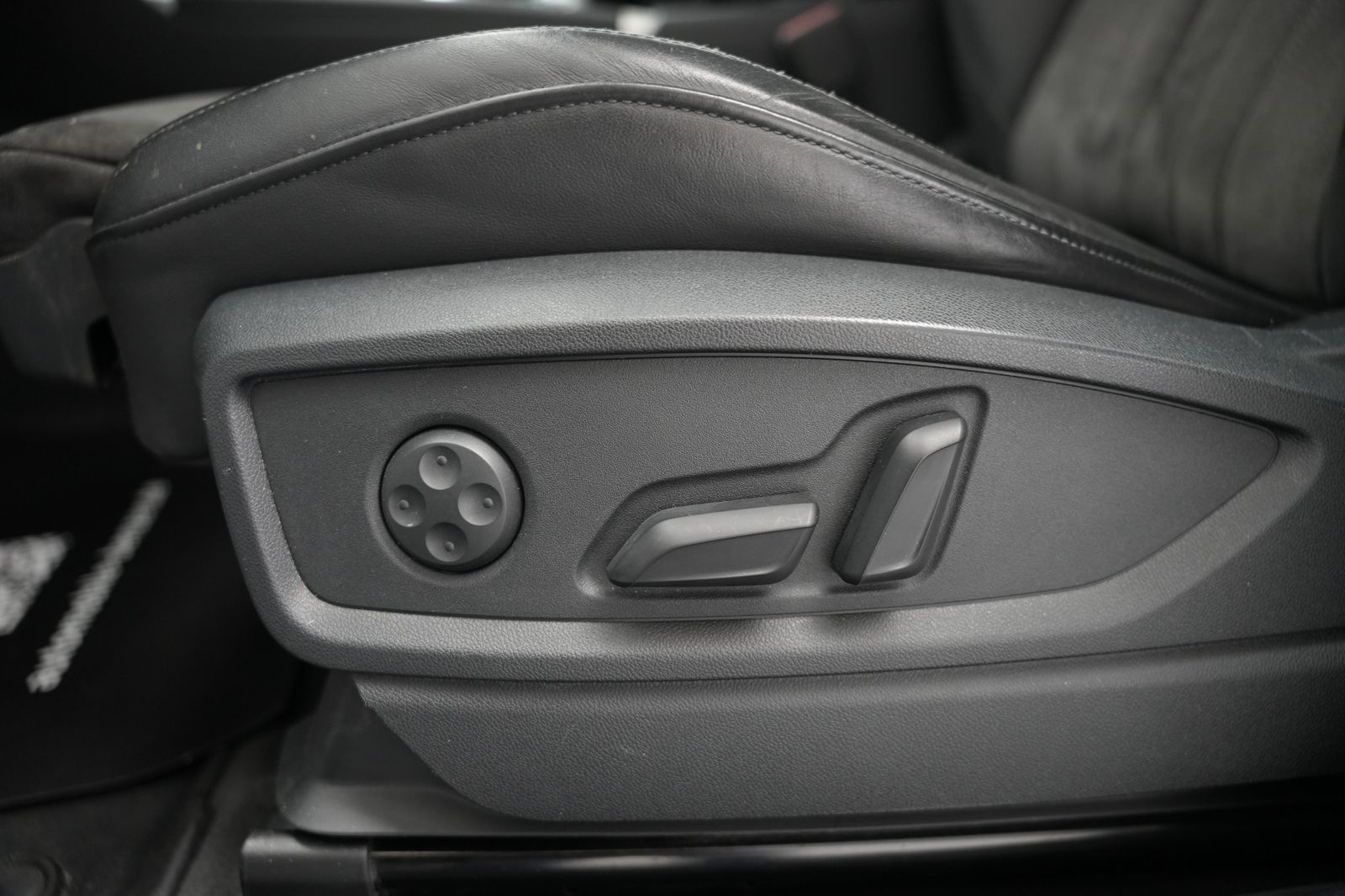 Fahrzeugabbildung Audi Q5 50 TDI *S-Line*Virtual*360°KAMERA*