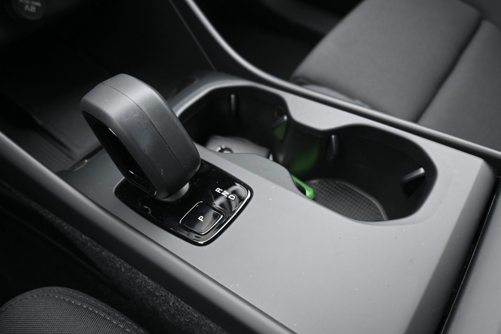 Fahrzeugabbildung Volvo EX40 SingleMotorExtendedRangePlus Dark*574 KM RW