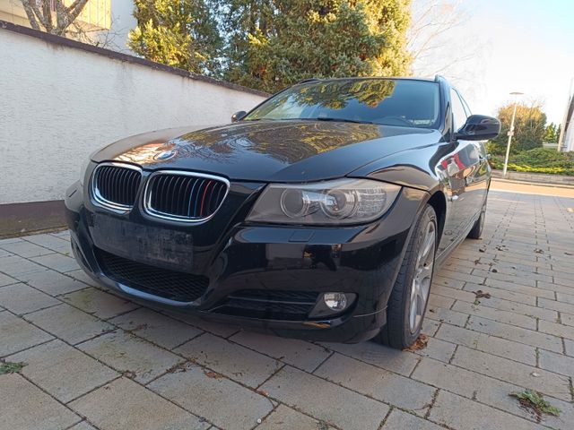 BMW 318i Touring -