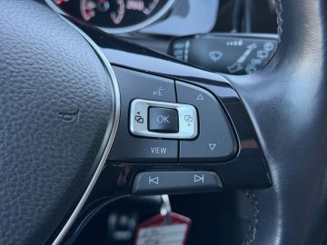 Volkswagen Golf VII Join 1.6 TDI °LED°Navi°RFK°PDC°SHZ°