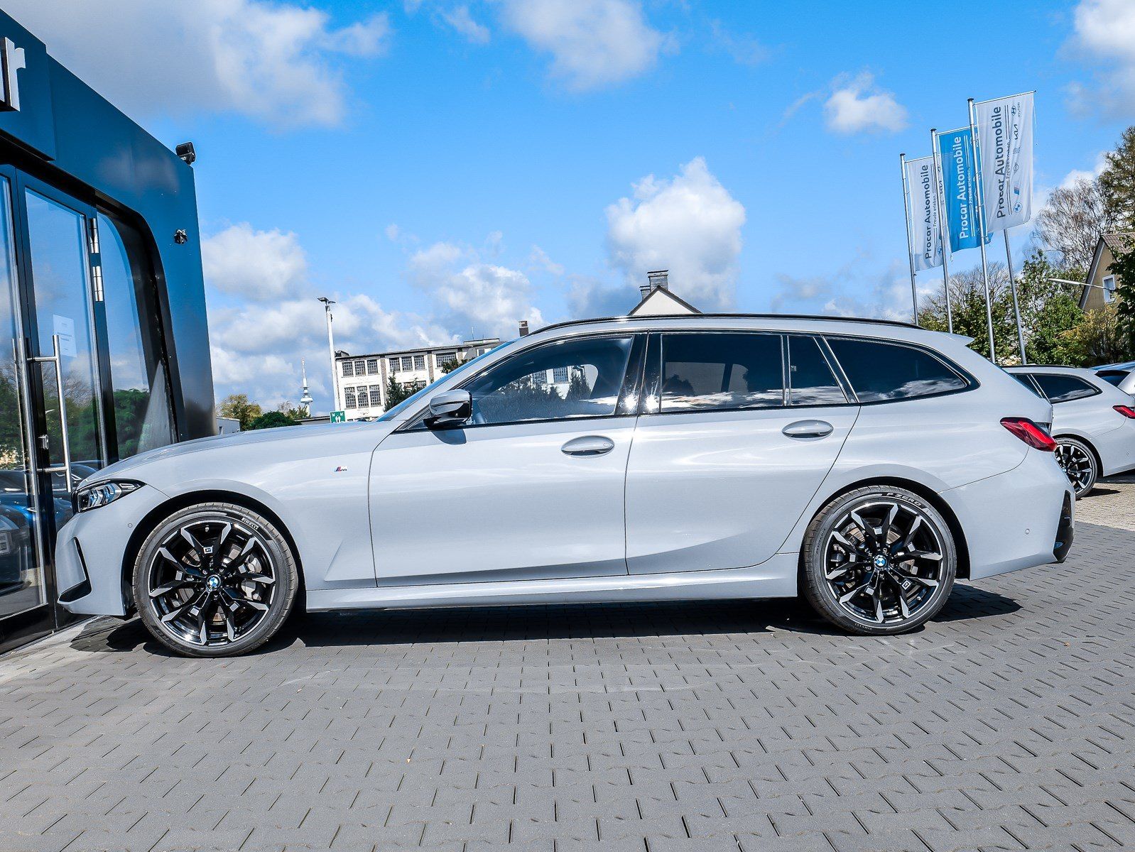 BMW 330 - Bild 9