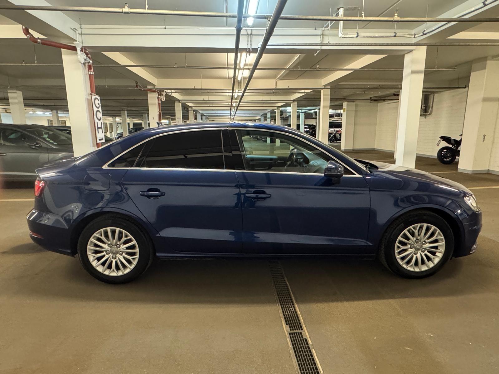 Audi A3 Ambiente quattro LED Kamera ACC AHK B&O