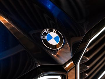 BMW XM - 9