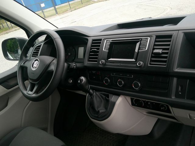 Volkswagen T6 Transporter Kombi