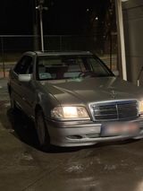 Mercedes-Benz Mercedes c240 v6 - Mercedes-Benz C 240