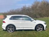 Volkswagen Tiguan R-Line 2.0 239PS TDI BMT DSG Leder ACC... - VW Tiguan von privat