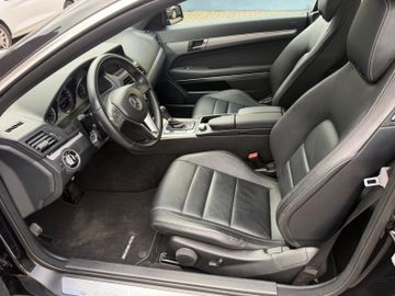 Mercedes E 200 - 5