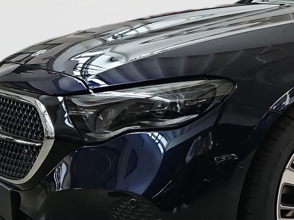 Fahrzeugabbildung Mercedes-Benz E 220 d 4M T-Modell +EDITION-AVANTGARDE+AHK+BURM