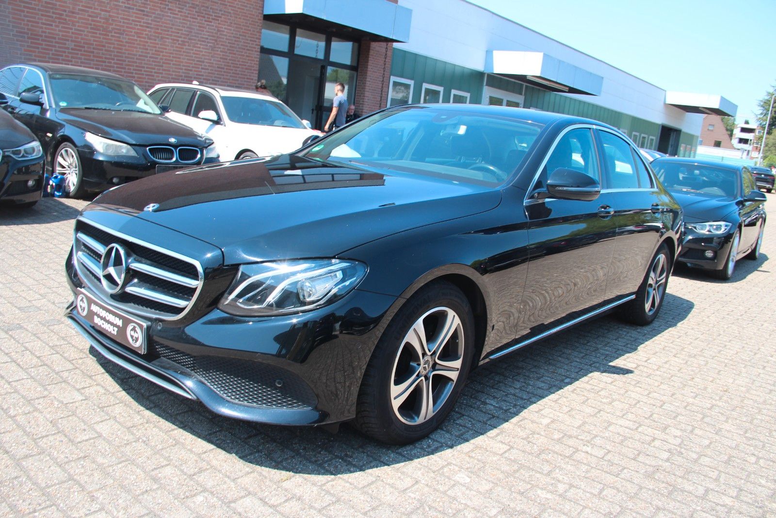 Mercedes-Benz E 200 d Lim. Avantgarde, LED, 360 imagem 2