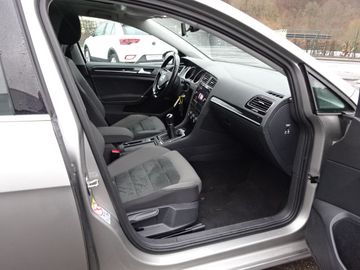 Fotografie 7 des VW Golf Variant VII 2.0 TDI Highline*AHK*LED*SHZ*Al