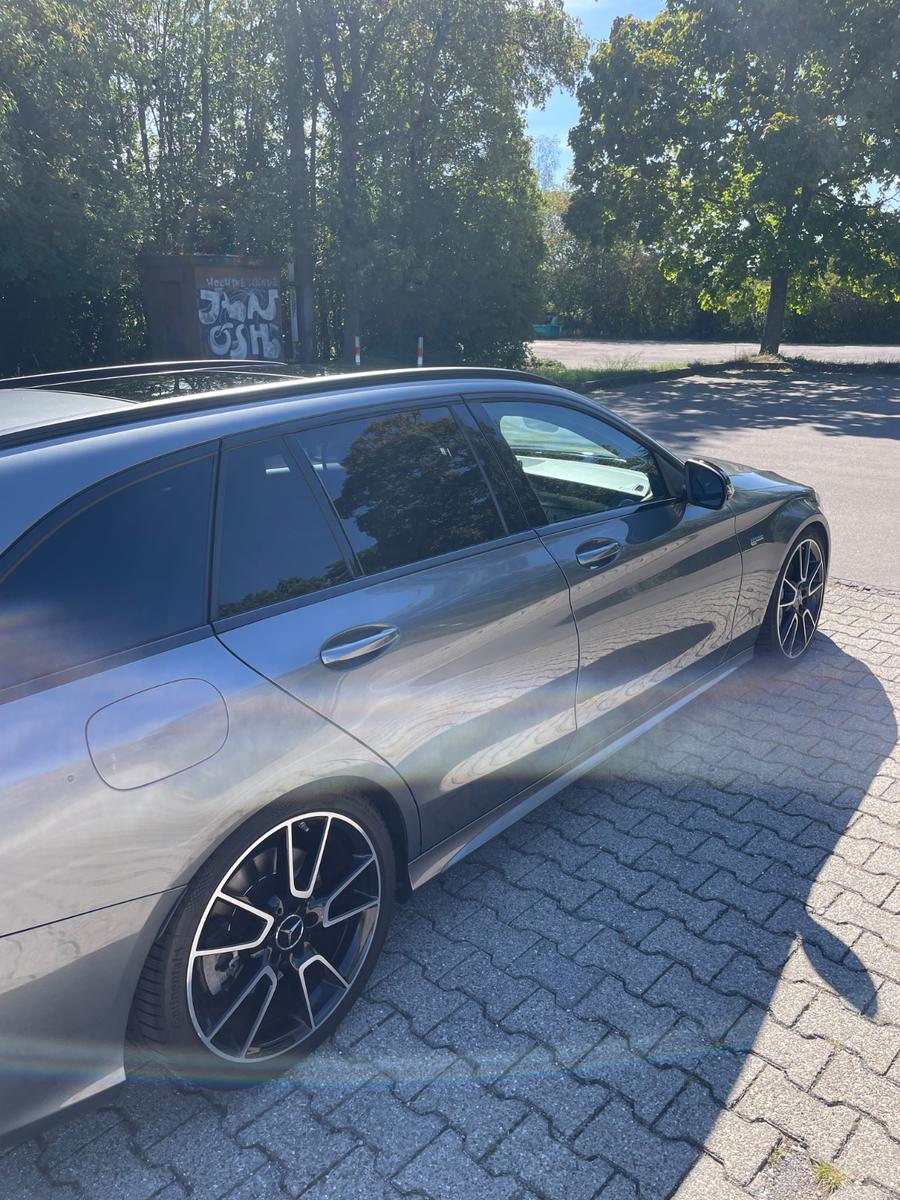 Mercedes-Benz C 43 AMG C 43 4MATIC T Autom. Standard