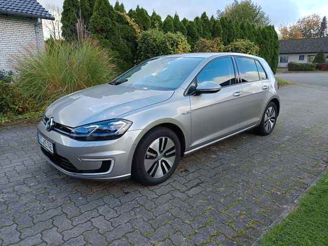 Volkswagen e-Golf Top Ausstattung mit Scheckheft