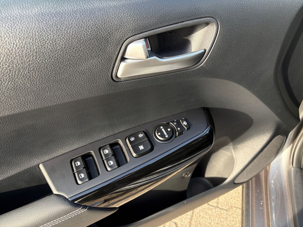Fahrzeugabbildung Kia PICANTO PE2 1.0 GDI MT GT-LINE