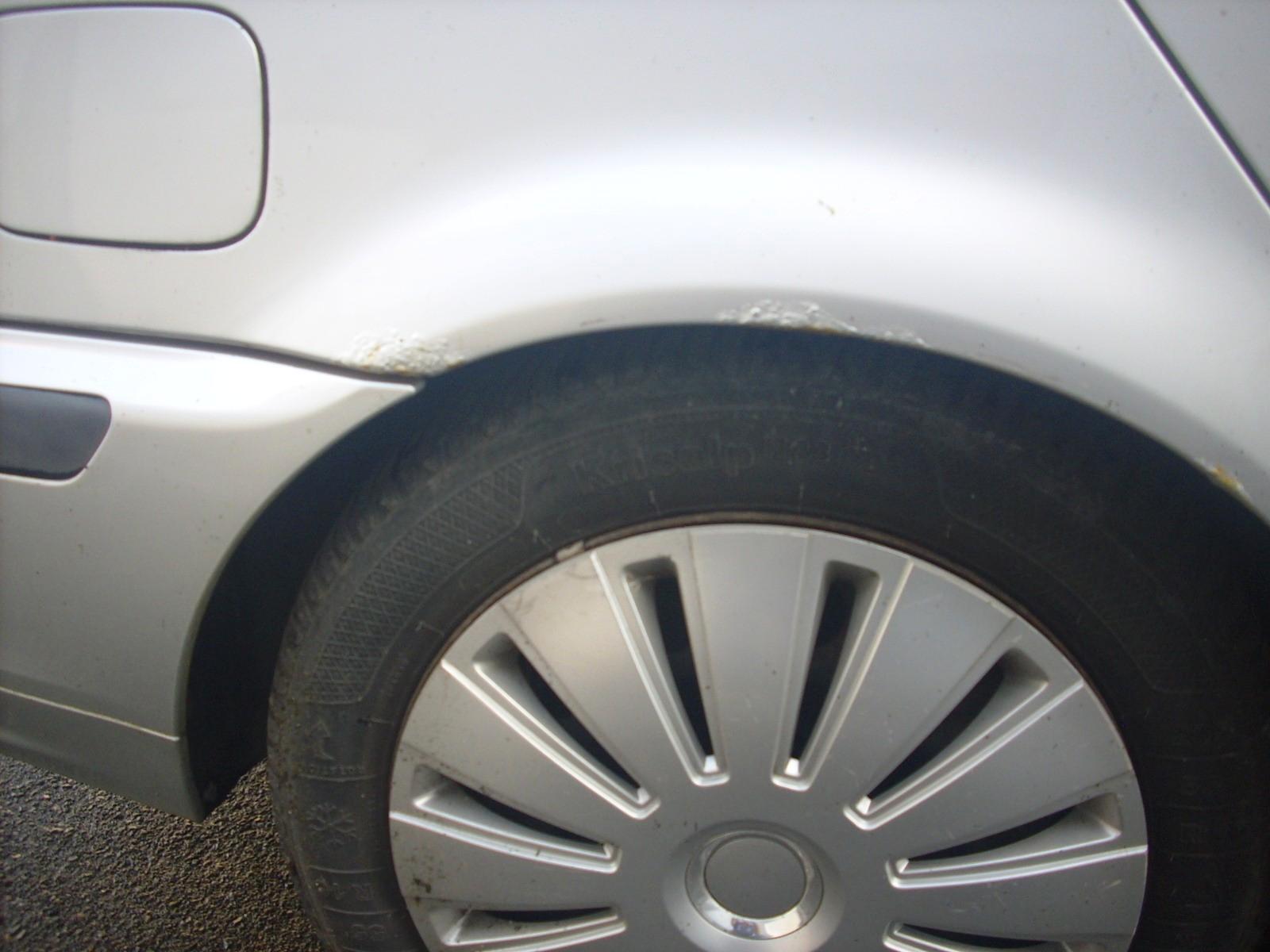 BMW 318 2004 — photo 21