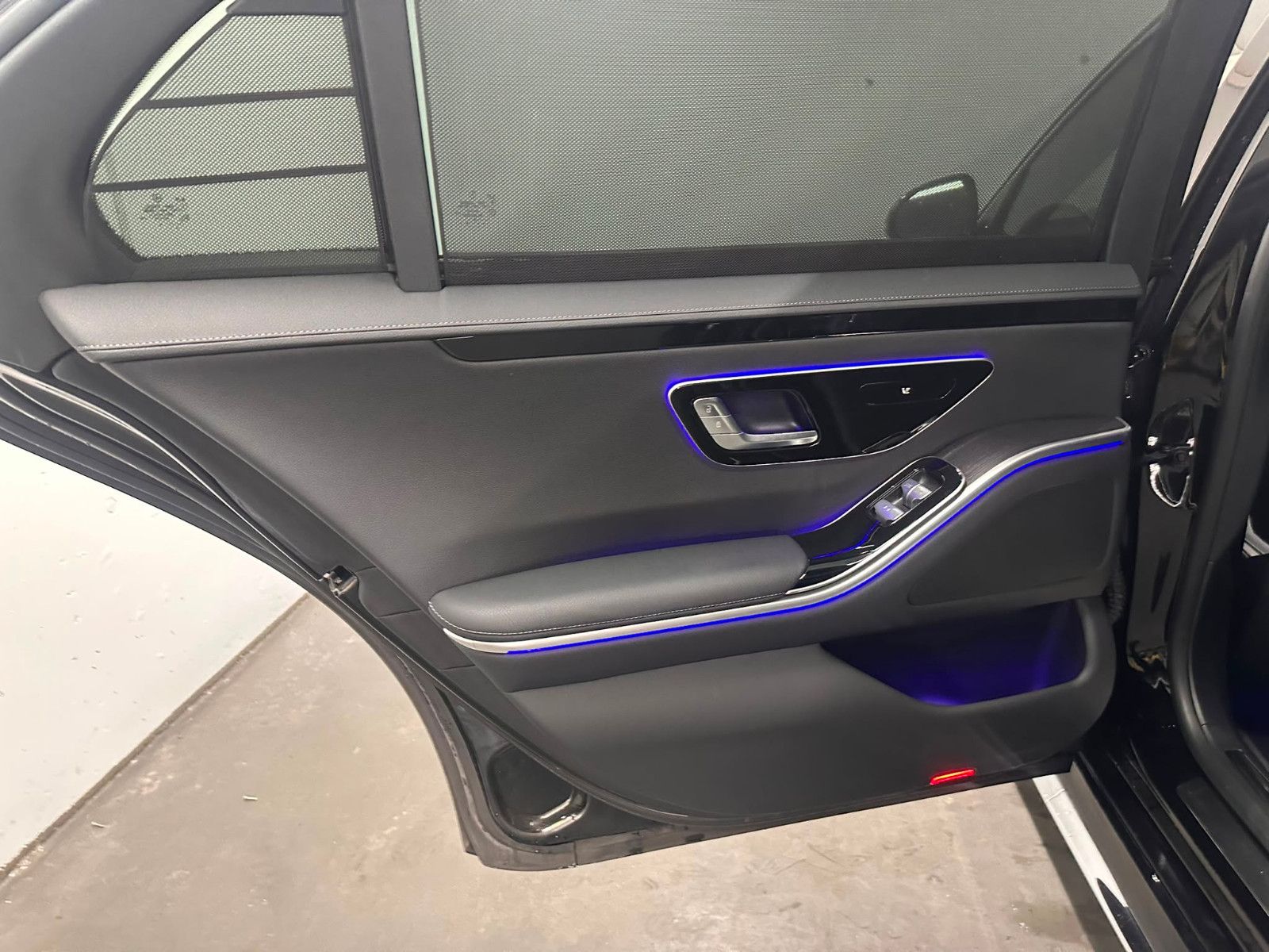 Fahrzeugabbildung Mercedes-Benz S 500 4MATIC L *AMG-LINE*DISTRO*TV*2xKLIMA*KEYGO