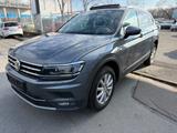 Volkswagen Tiguan Allspace 2.0 TDISCR DSG 7-Sitzer Panorama - Volkswagen Tiguan Allspace aus 2020