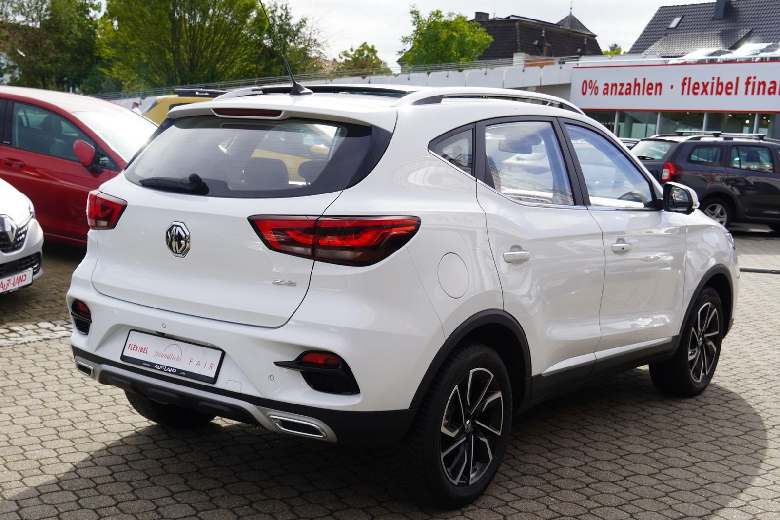 MG ZS